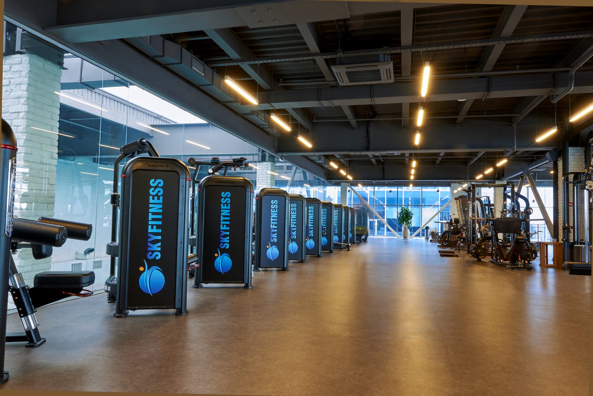 Фітнес клуб SkyFitness