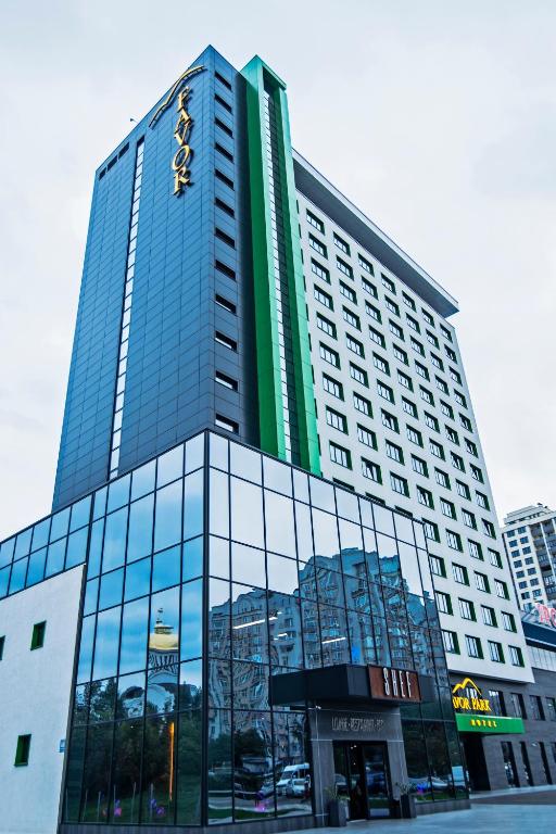 Отель Favor Park Hotel