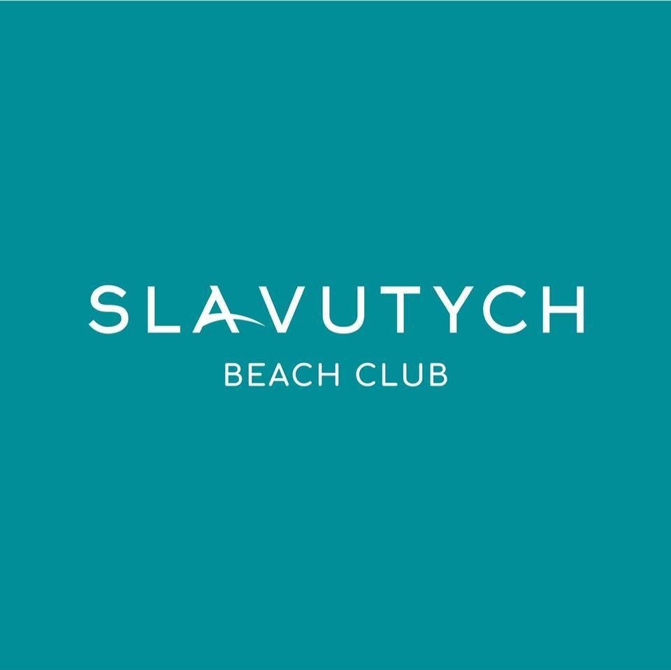 Летний бассейн Slavutych beach club