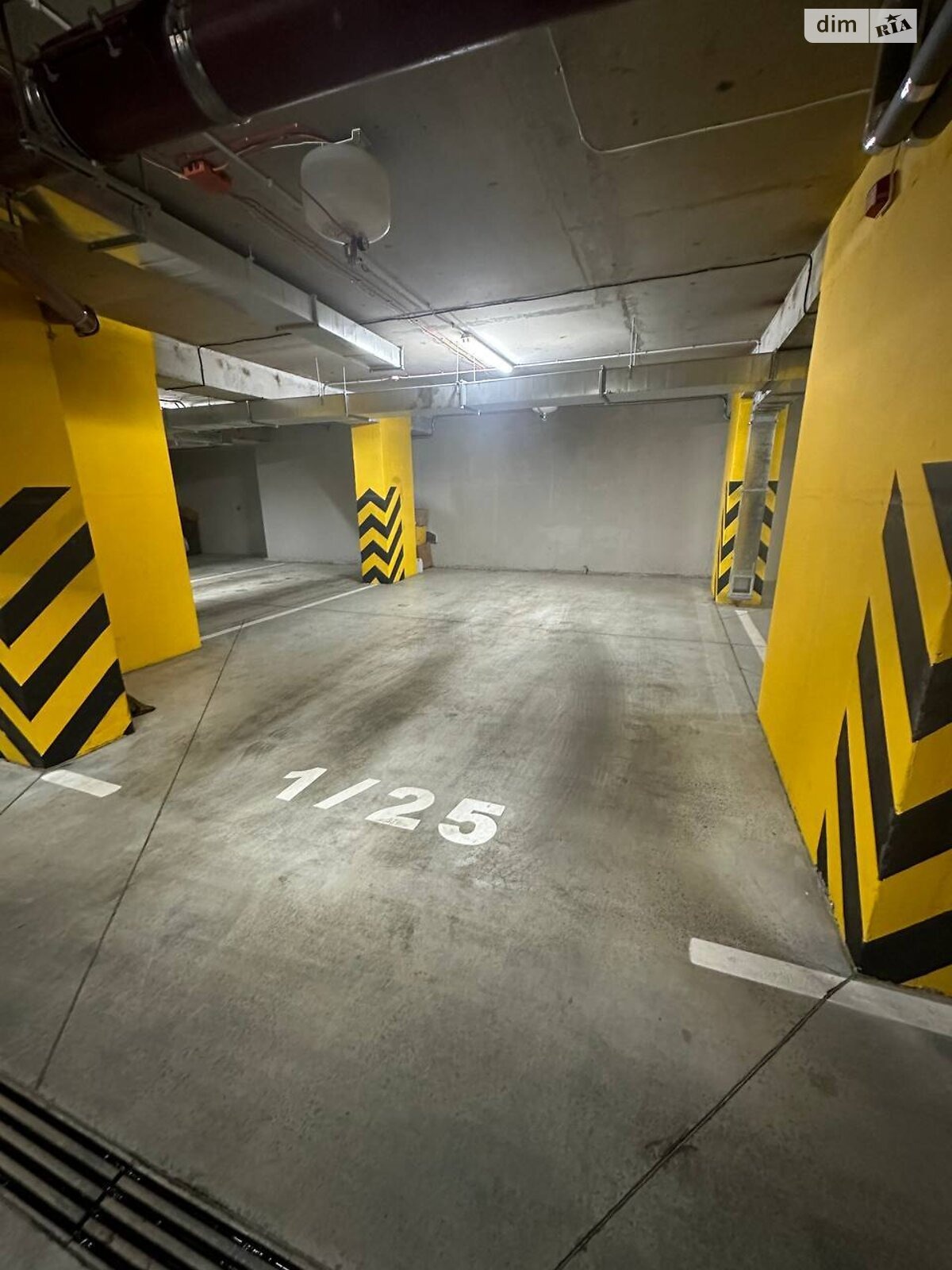 Автостоянка на Нагірній вулиці