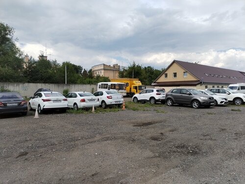 Автостоянка на метро Іподром