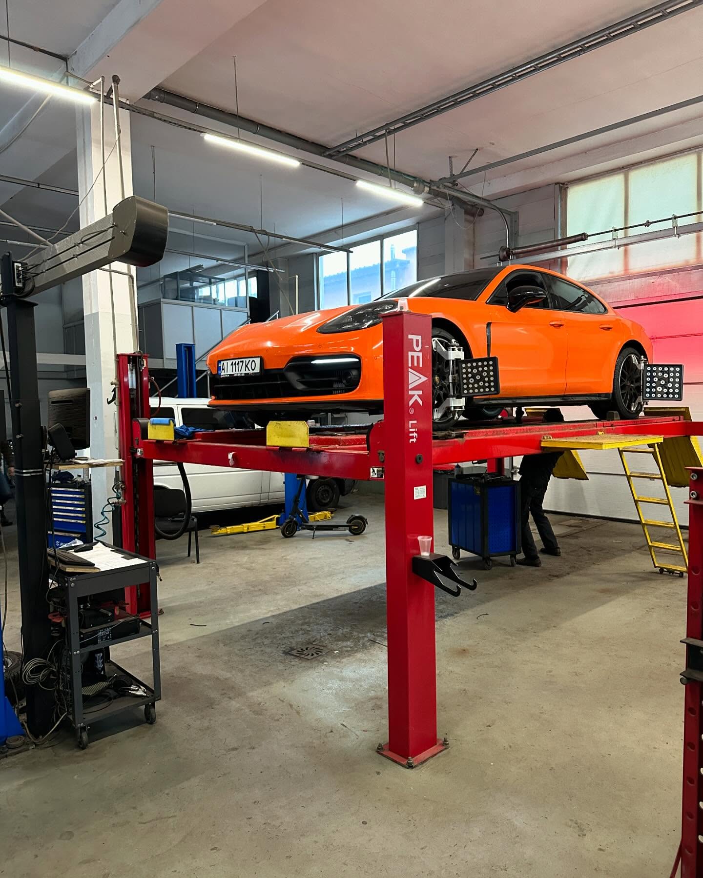 Інтернет-магазин автозапчастин UkrParts