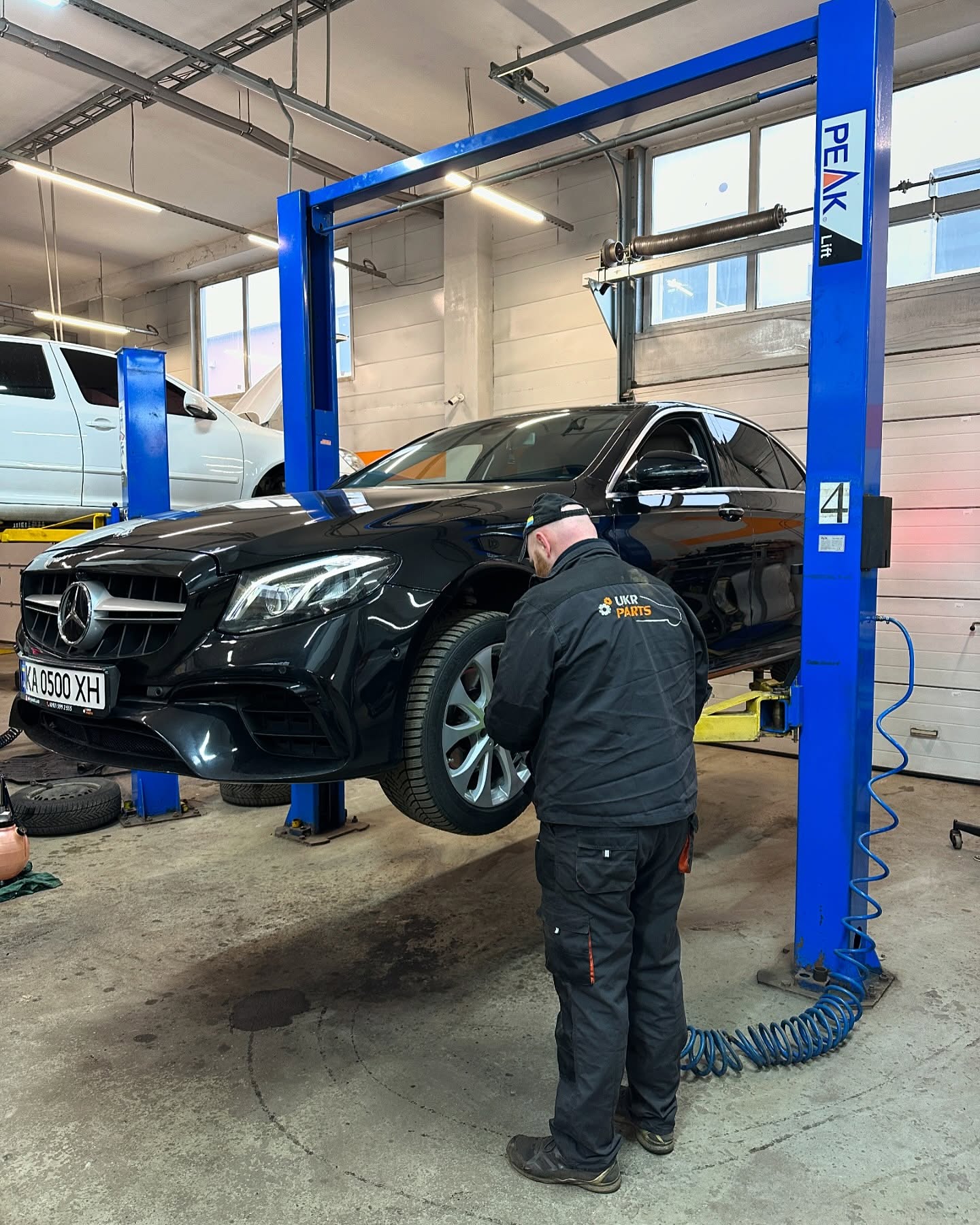 Інтернет-магазин автозапчастин UkrParts