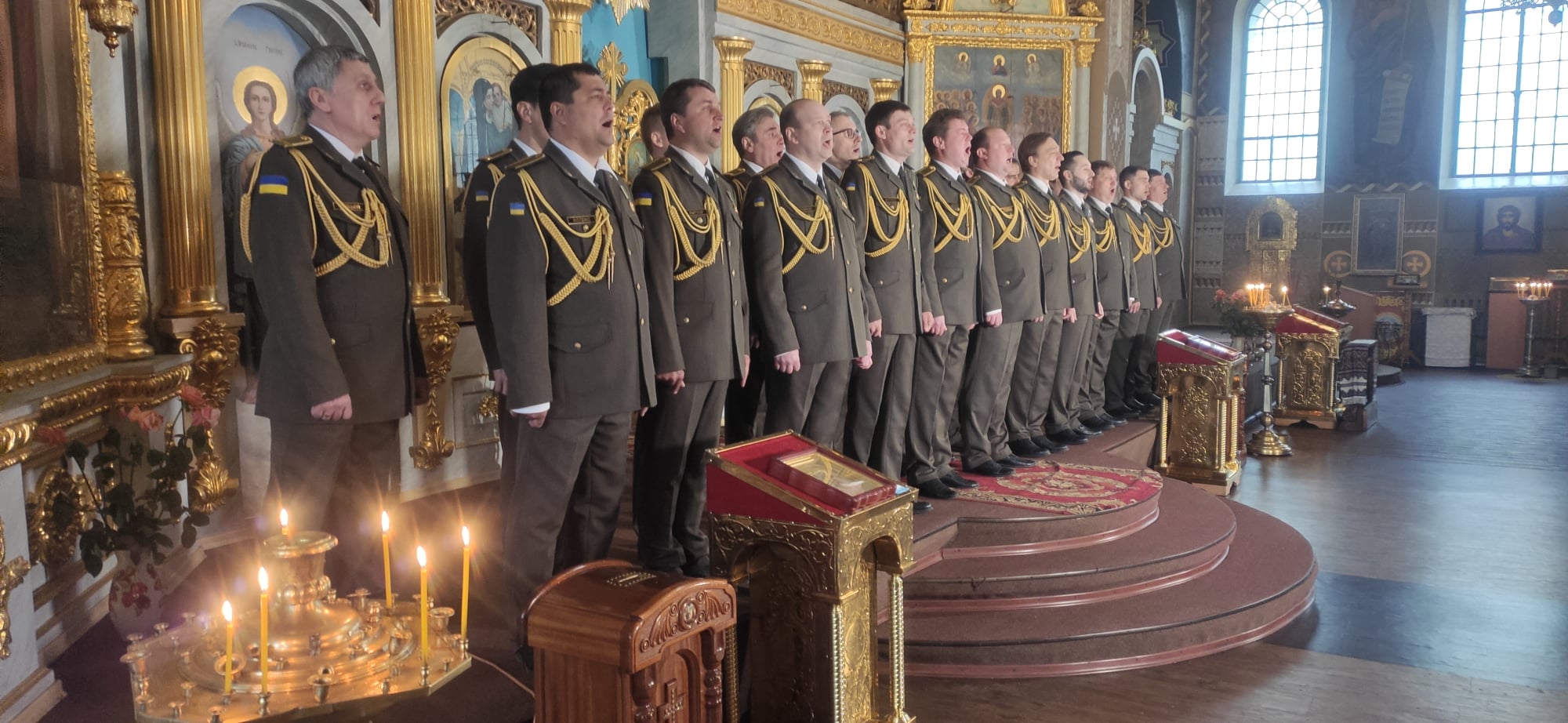 Заслужений Академічний Ансамбль пісні і танцю Збройних Сил України