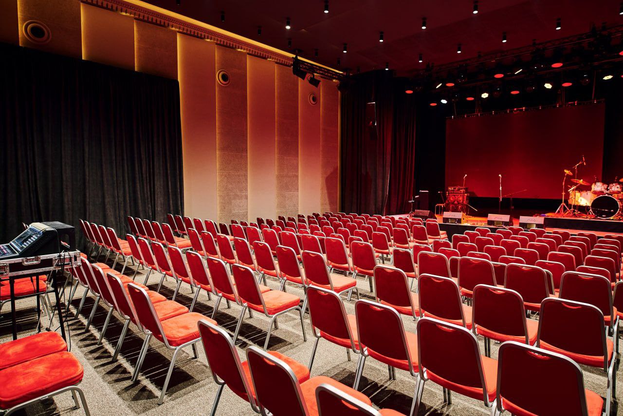 Історико-музичний культурний центр Universum Hall