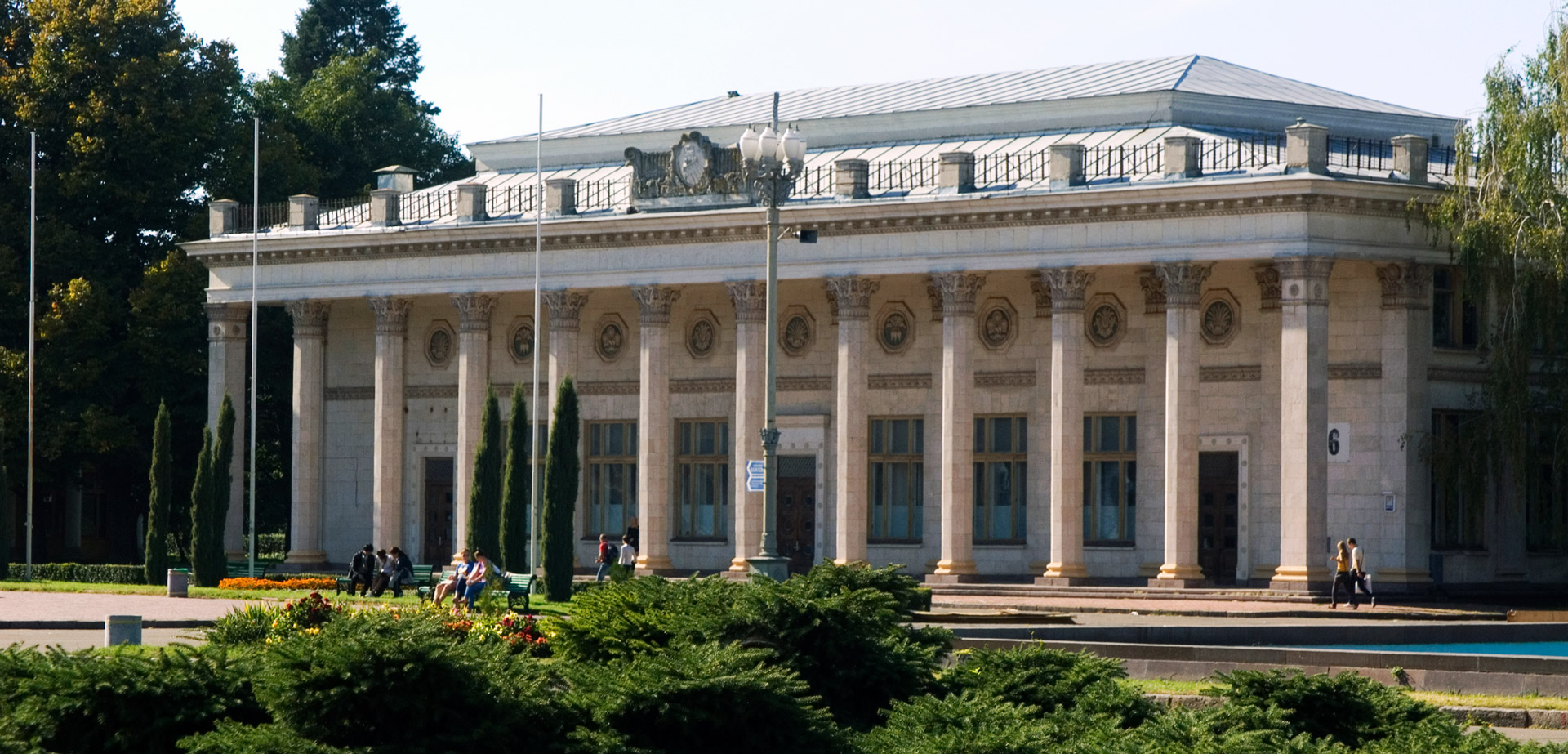 Історико-музичний культурний центр Universum Hall