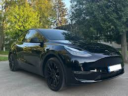 Компанія PIREL CAR RENTAL