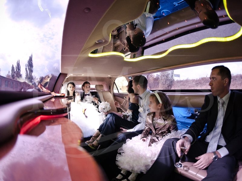«LIMOS» - прокат лімузинів