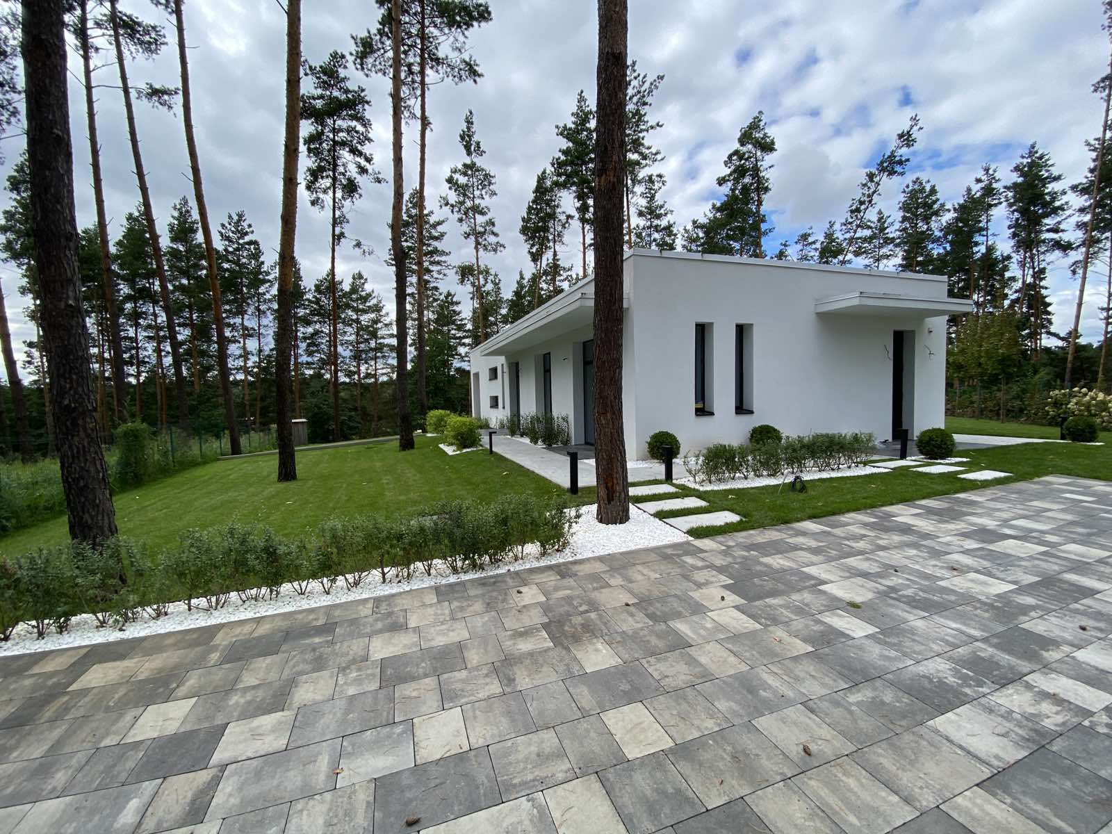 Компания с ландшафтного дизайна VIVE-group